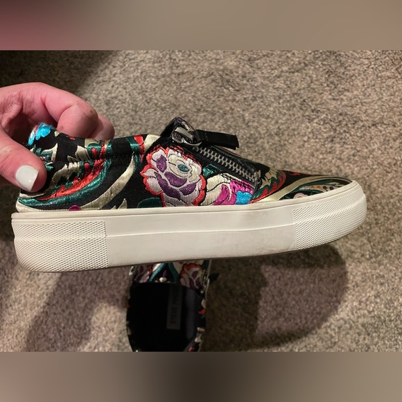 Steve Madden shoes!! - Picture 5 of 6